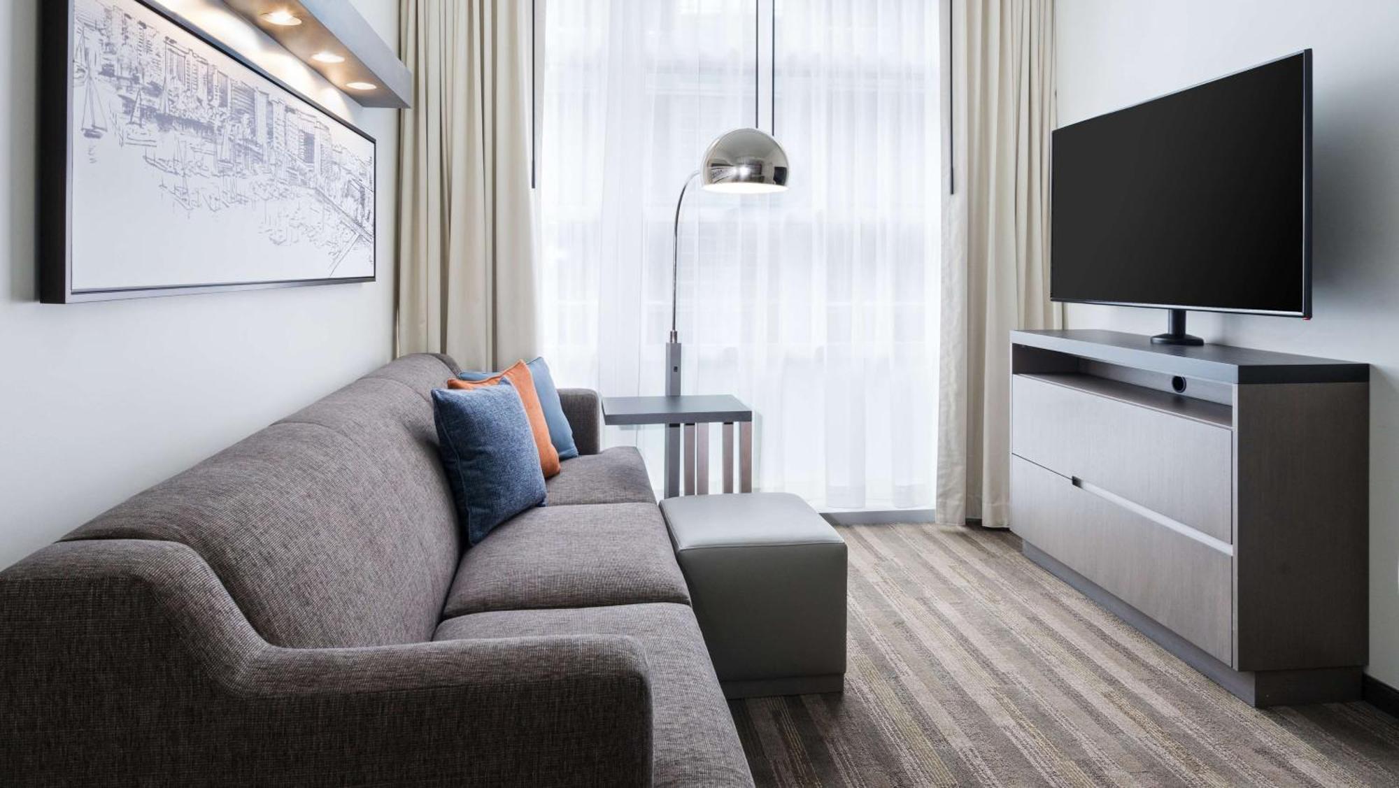 One-Bedroom Suite Two Queen Beds River View