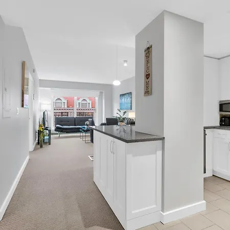 Heaven On Washington Fully Furnished Apartments-2