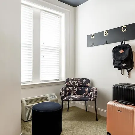 Dupont Circle Embassy Inn By Found-2