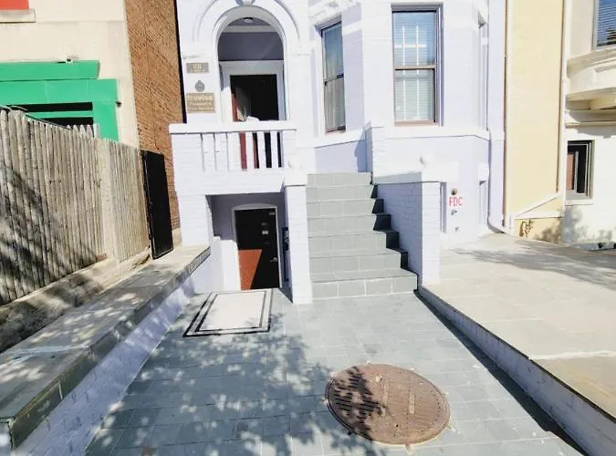 May Flower Hostel Llc Washington, United States