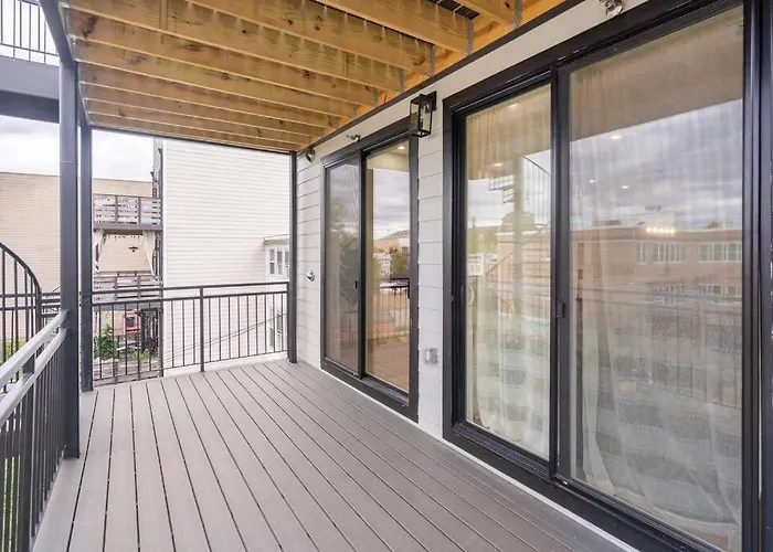 Capitol View 3 Dc Penthouse With Rooftop View Free Parking And Wifi Wifi Washington, USA