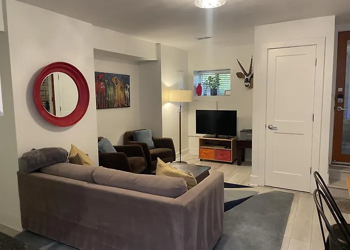 Charming 2Bd1Ba In Hip Area - Near Metro